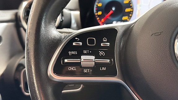 Mercedes-Benz CLA250 e 20 of 23