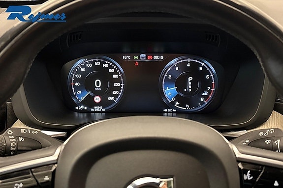 Volvo XC60 11 of 22