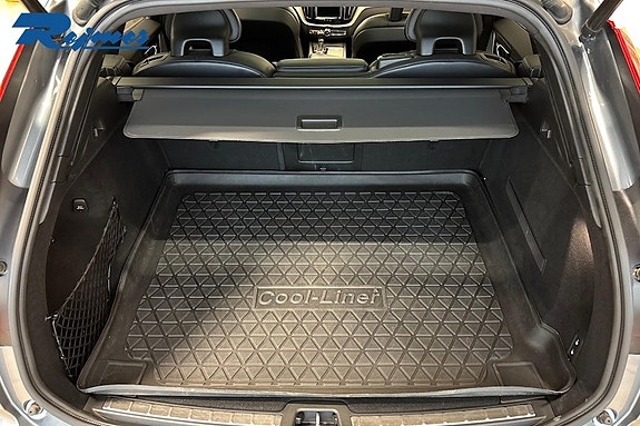 Volvo XC60 13 of 22