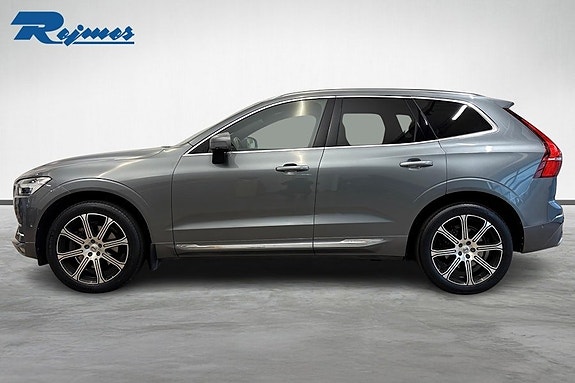 Volvo XC60 2 of 22