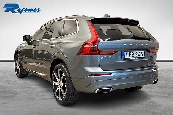 Volvo XC60 3 of 22
