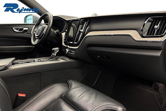 Volvo XC60 6 of 22