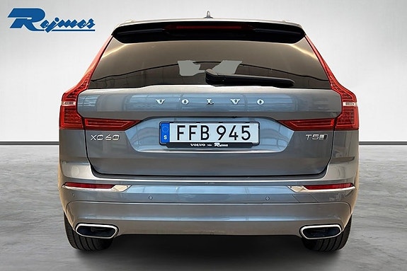 Volvo XC60 5 of 22