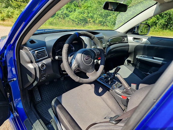 Subaru Impreza 3 of 4
