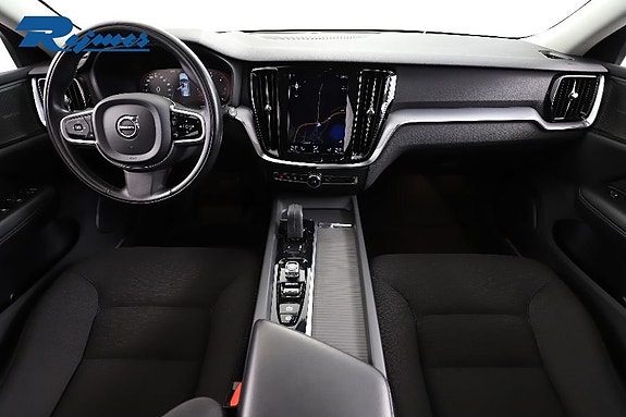 Volvo V60 Cross Country 2 of 27