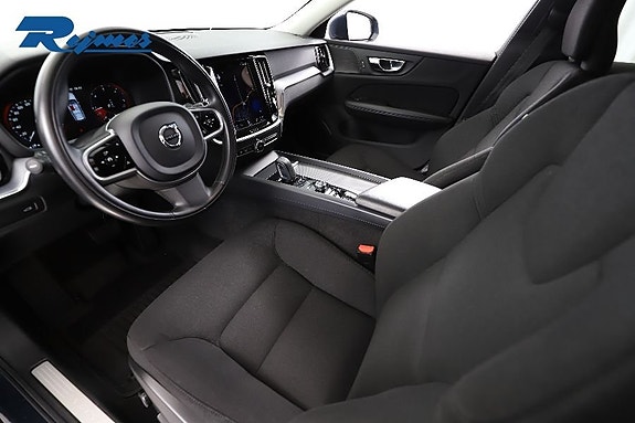 Volvo V60 Cross Country 4 of 27