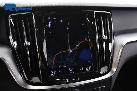 Volvo V60 Cross Country 10 of 27