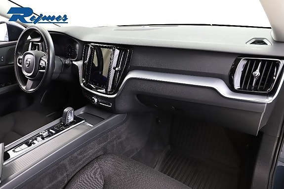Volvo V60 Cross Country 23 of 27