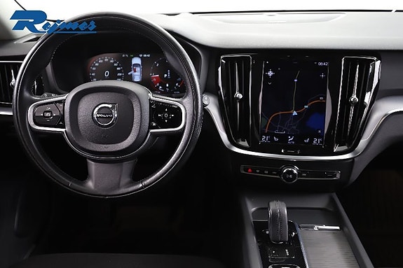 Volvo V60 Cross Country 25 of 27