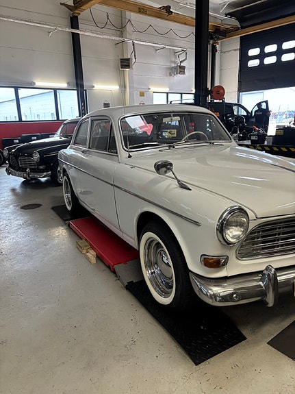 Volvo 121 2 of 10