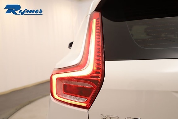 Volvo XC40 14 of 28