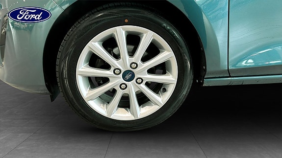 Ford Fiesta 9 of 12