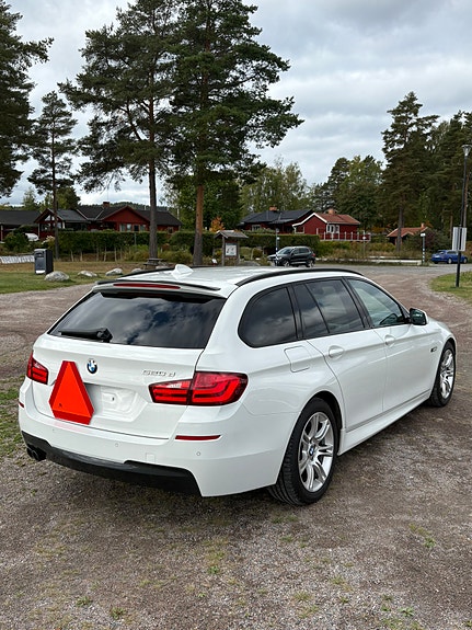 BMW 520d 4 of 8