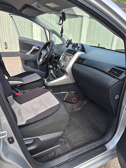 Toyota Verso 7 of 13