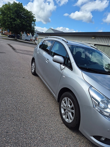 Toyota Verso 5 of 13