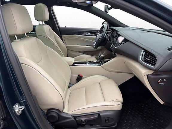 Opel Insignia Country Tourer 11 of 29