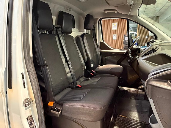 Ford Transit Custom 19 of 24