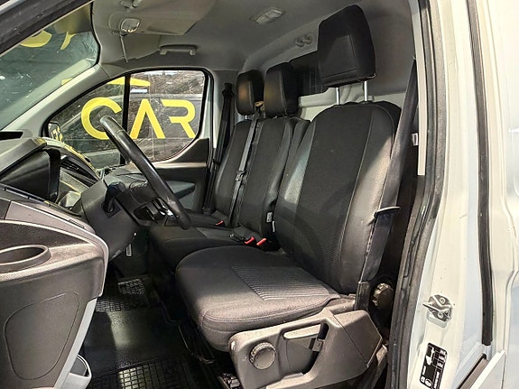 Ford Transit Custom 17 of 24