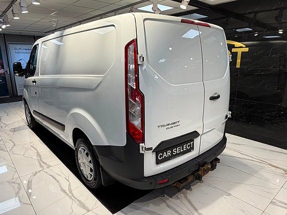 Ford Transit Custom 3 of 24