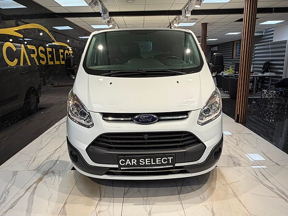 Ford Transit Custom 11 of 24