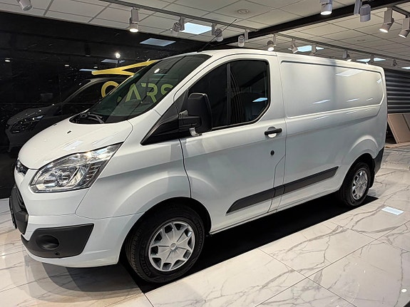 Ford Transit Custom 2 of 24