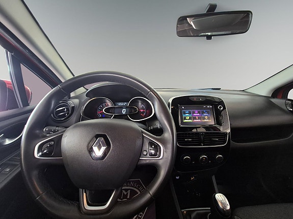 Renault Clio 8 of 16