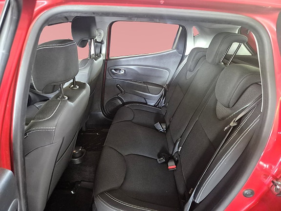 Renault Clio 13 of 16