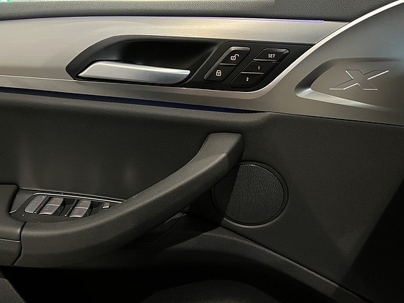 BMW iX3 11 of 20