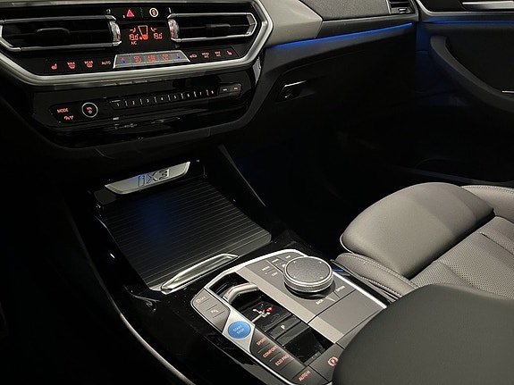 BMW iX3 17 of 20