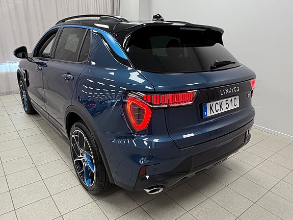 Lynk & Co 01 3 of 25