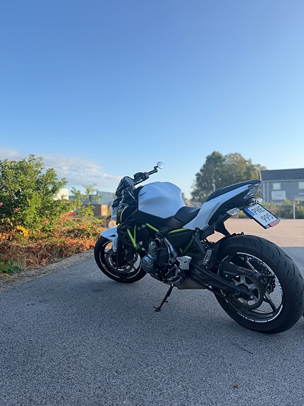 Kawasaki Ninja Z650 3 of 3