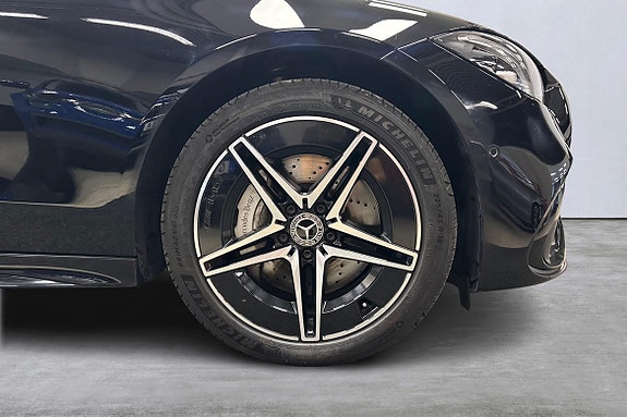 Mercedes-Benz C300 14 of 18