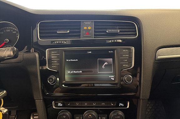 Volkswagen Golf VII 15 of 17