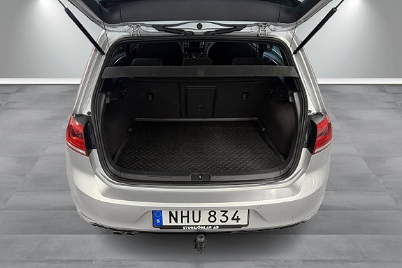 Volkswagen Golf VII 12 of 17