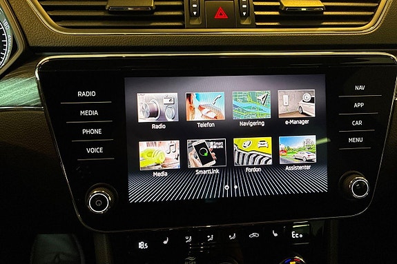 Skoda Superb 14 of 24