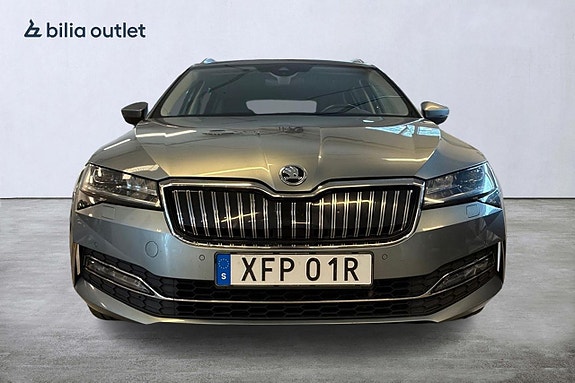 Skoda Superb 2 of 24