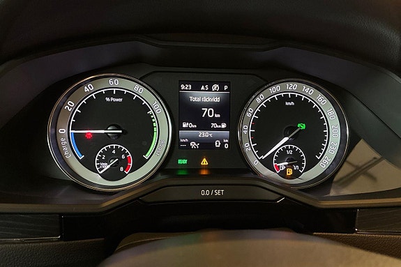 Skoda Superb 12 of 24