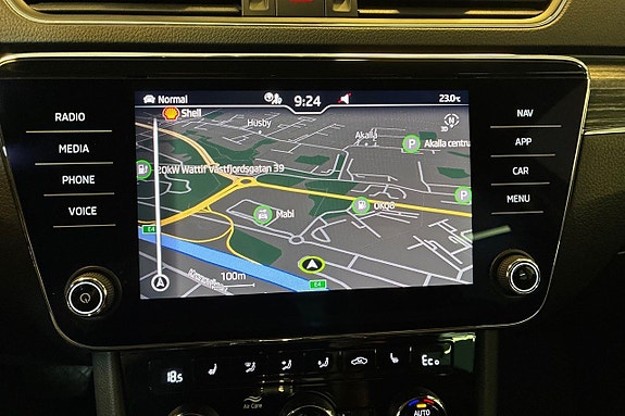 Skoda Superb 16 of 24