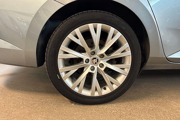Skoda Superb 8 of 24