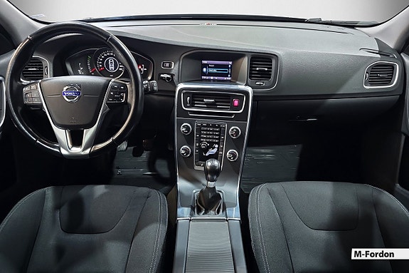 Volvo V60 14 of 18