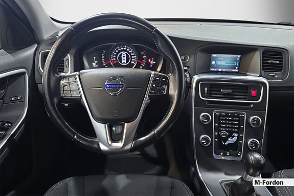 Volvo V60 13 of 18