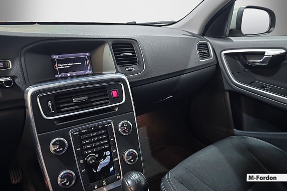 Volvo V60 15 of 18