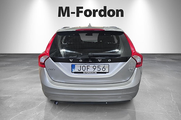 Volvo V60 4 of 18