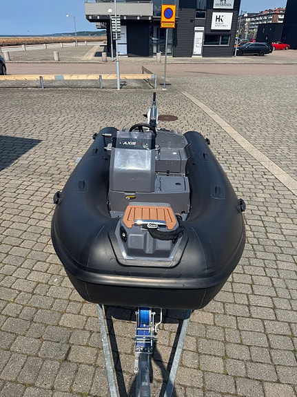 Northstar Axis 3,4. Vi säljer vår demobåt - lite använd, i mycket fint skick. 4 of 8