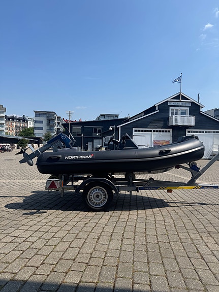 Northstar Axis 3,4. Vi säljer vår demobåt - lite använd, i mycket fint skick. 6 of 8