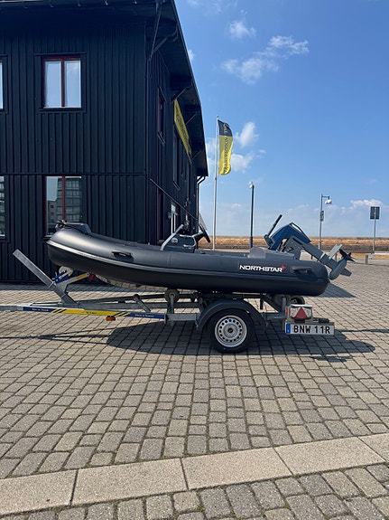 Northstar Axis 3,4. Vi säljer vår demobåt - lite använd, i mycket fint skick. 8 of 8