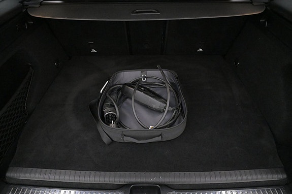 Mercedes-Benz GLC300 de 25 of 27