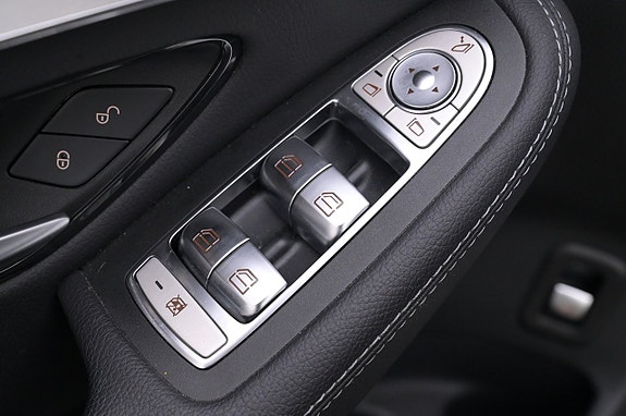 Mercedes-Benz GLC300 de 12 of 27