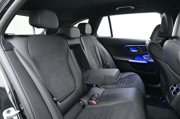 Mercedes-Benz C300 21 of 27