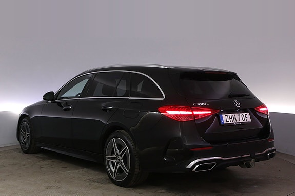 Mercedes-Benz C300 4 of 27